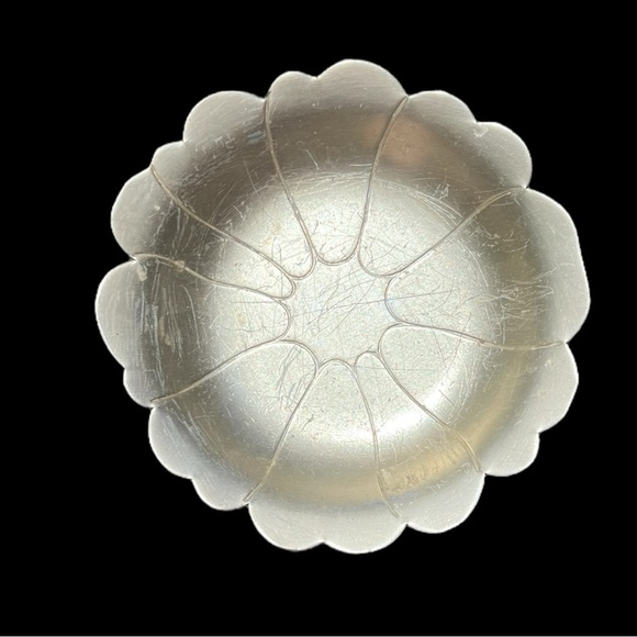 🌻VINTAGE Set of 2 NEOCRAFT Everlast Gold Tone Metal Scalloped Small Plates - Picture 5 of 8